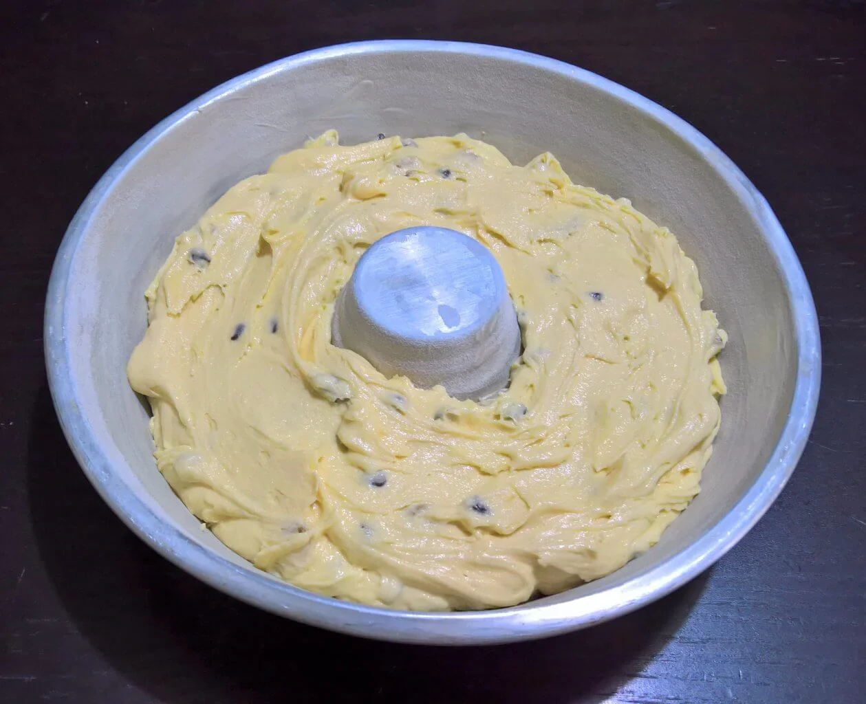 Ciambella uvetta e gocce di cioccolata
